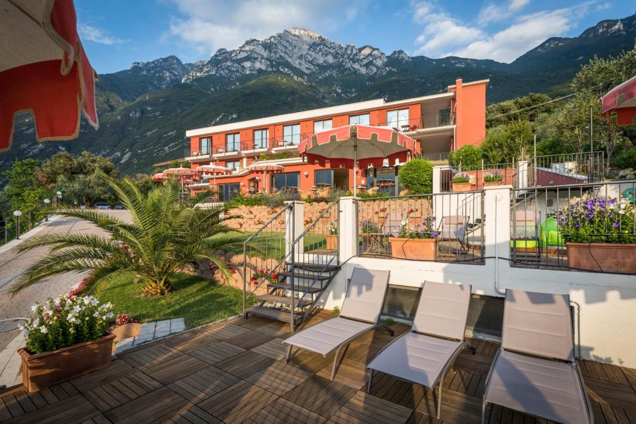 Hotel Oasi Beach Malcesine Exterior foto